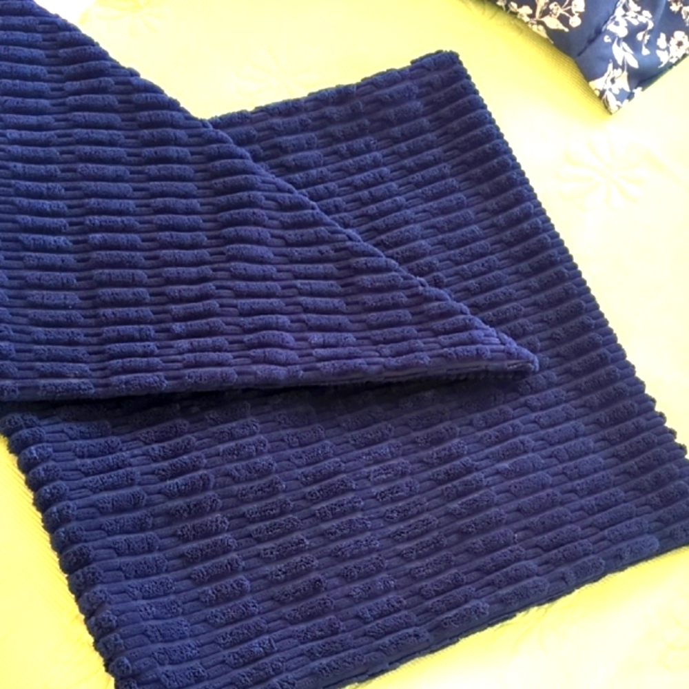 Set Of 2 Chenille Pillow Covers. Deep blue